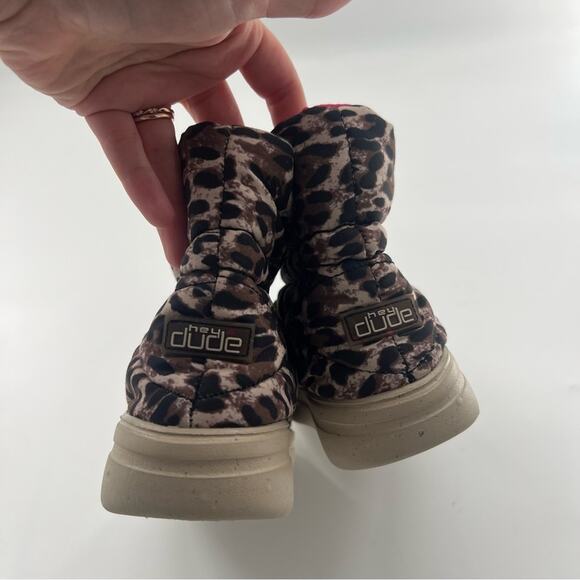 Hey Dude Girls Leopard Cheetah Margot Youth Eco Leopard Nut Boots - Picture 5 of 7